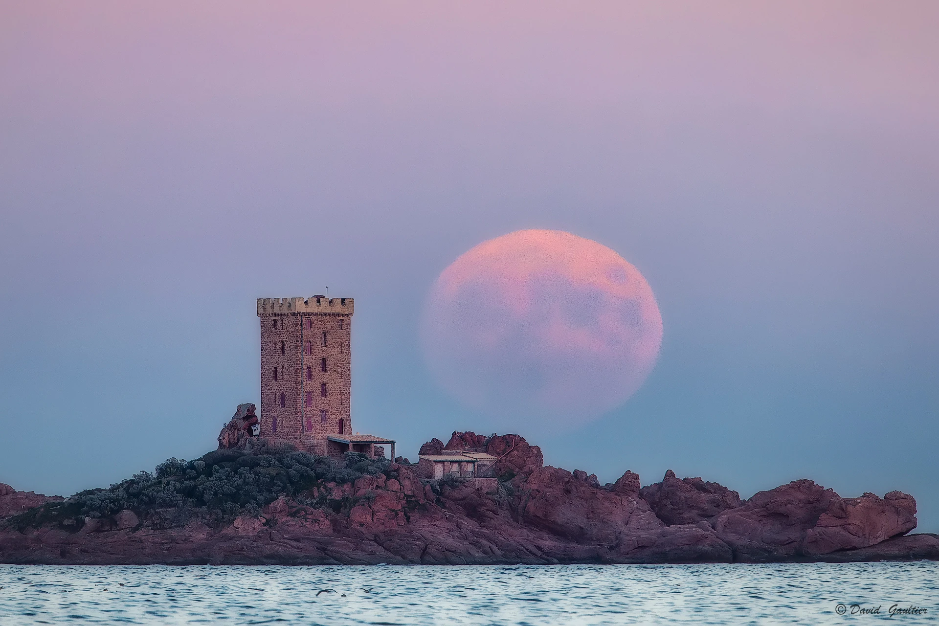 Crépuscule sur l'Île d'Or